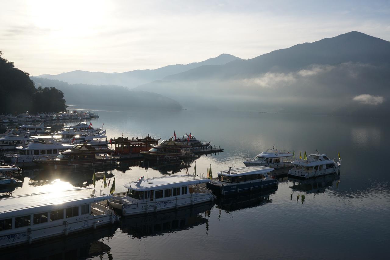 Sun Moon Lake Teachers' Hostel Yuchi Bagian luar foto